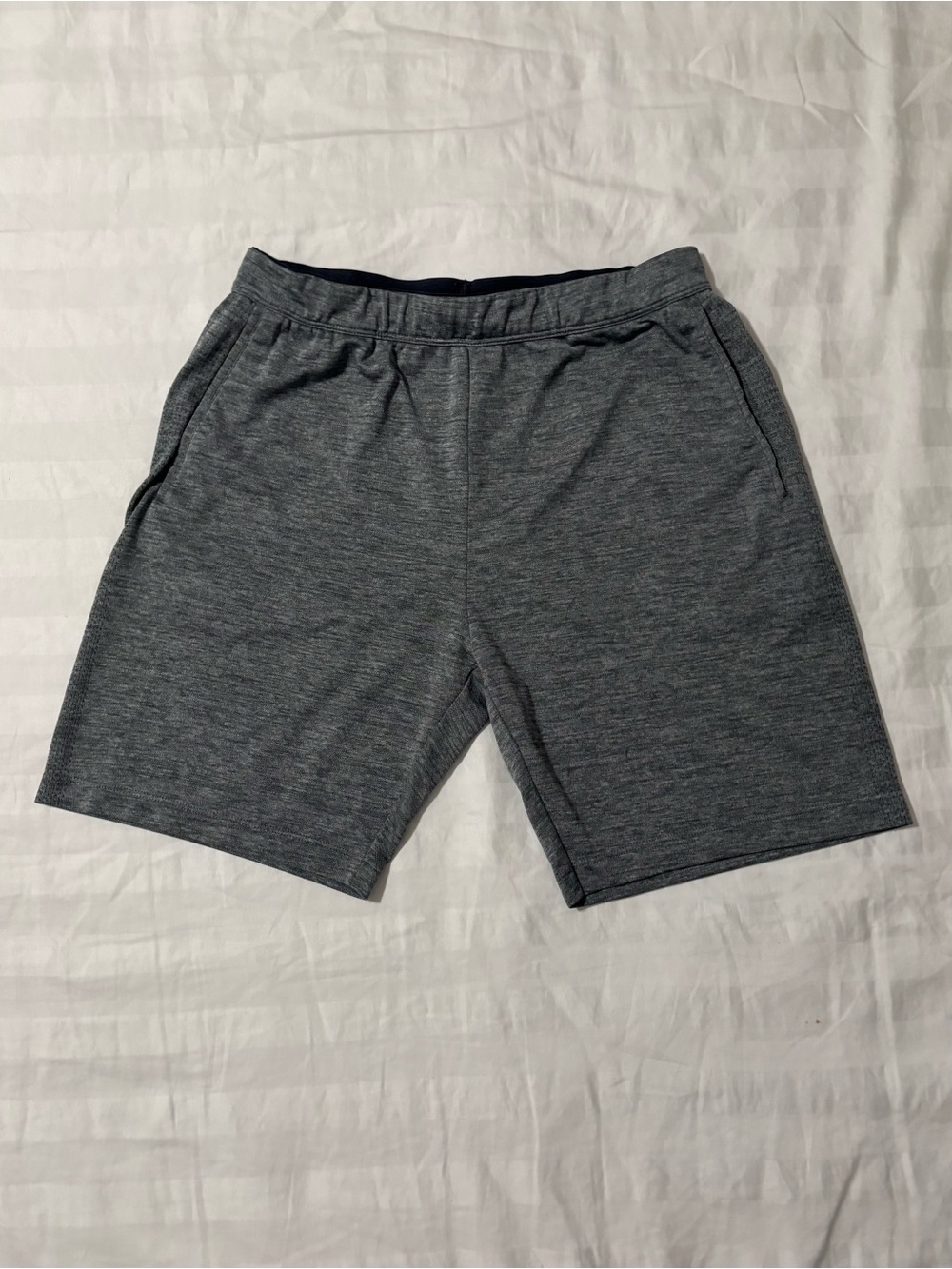 Men’s Uniqlo Shorts in Gray